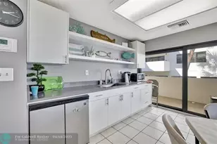330 SE 20th Ave, Deerfield Beach, FL 33441 - Photo 37
