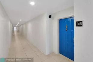 330 SE 20th Ave, Deerfield Beach, FL 33441 - Photo 7