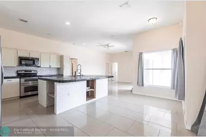 906 E 10th St, Lehigh Acres, FL 33972 - Photo 11