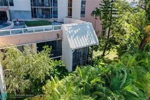 20329 W Country Club Dr, Miami, FL 33180 - Photo 3