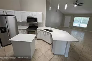 585 NW Floresta Dr, Port Saint Lucie, FL 34983 - Photo 5