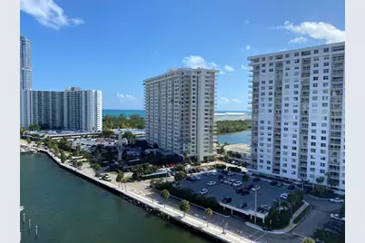400  Kings Point Dr, Unit #1423, Sunny Isles Beach, FL 33160 - Photo 5