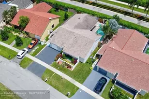 16643 Redwood Way, Weston, FL 33326 - Photo 45