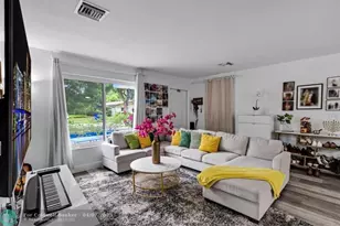 315 S 57th Ave, Hollywood, FL 33023 - Photo 1