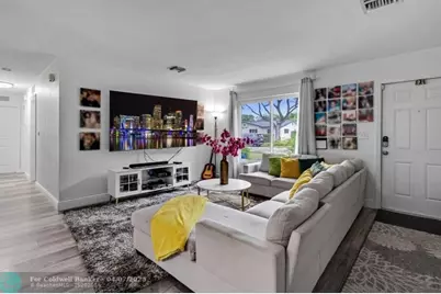 315 S 57th Ave, Hollywood, FL 33023 - Photo 3