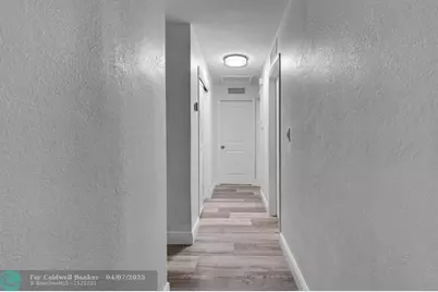 315 S 57th Ave, Hollywood, FL 33023 - Photo 7