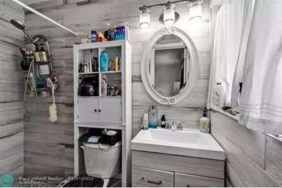 315 S 57th Ave, Hollywood, FL 33023 - Photo 17