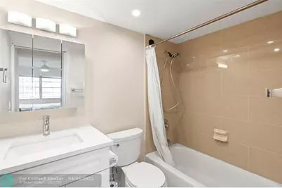 3057  Newport N, Unit #3057, Deerfield Beach, FL 33442 - Photo 15