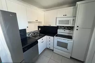 301 N Ocean Blvd, Pompano Beach, FL 33062 - Photo 11