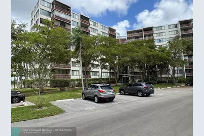 4222  Inverrary Blvd, Unit #4306, Lauderhill, FL 33319 - Photo 1