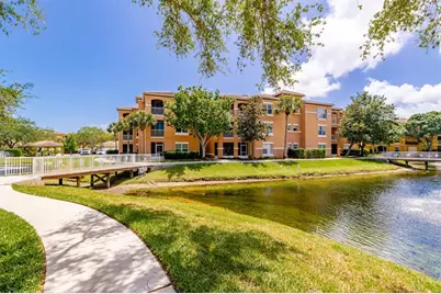 5020  Fairways Cir, Unit #J107, Vero Beach, FL 32967 - Photo 27