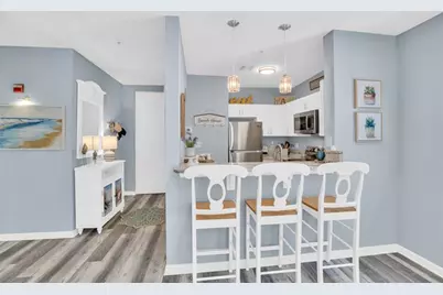 5020  Fairways Cir, Unit #J107, Vero Beach, FL 32967 - Photo 9