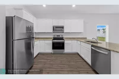 2373 SW Chateau Terr, Port Saint Lucie, FL 34953 - Photo 3