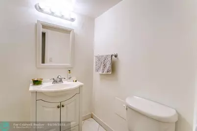 3401 N Country Club Dr, Unit #110, Aventura, FL 33180 - Photo 9