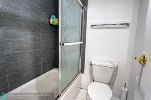 3401 N Country Club Dr, Aventura, FL 33180 - Photo 27