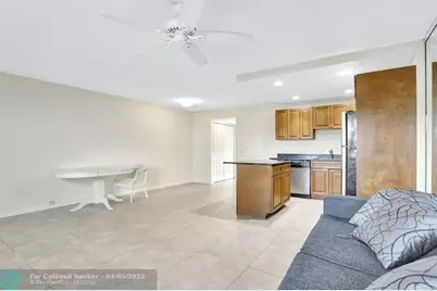 275  Markham M, Unit #275, Deerfield Beach, FL 33442 - Photo 3