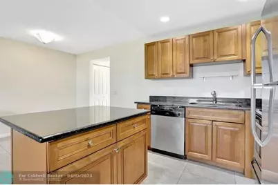 275  Markham M, Unit #275, Deerfield Beach, FL 33442 - Photo 7