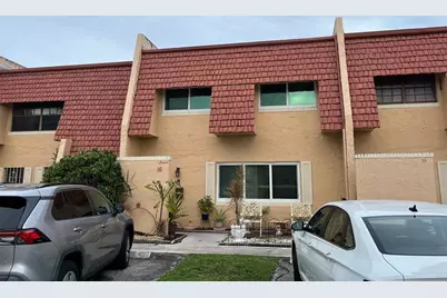 16  Spinning Wheel Ln, Unit #16, Tamarac, FL 33319 - Photo 1