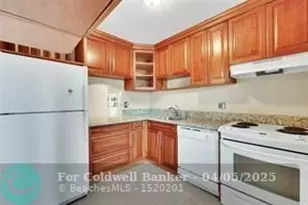 7897 Golf Cir Dr, Margate, FL 33063 - Photo 7