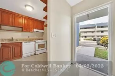 7897  Golf Circle Dr, Unit #112, Margate, FL 33063 - Photo 5