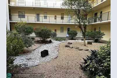 2831  Somerset Dr, Unit #118, Lauderdale Lakes, FL 33311 - Photo 23