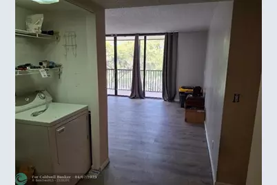 106  Lake Emerald Dr, Unit #315, Oakland Park, FL 33309 - Photo 9