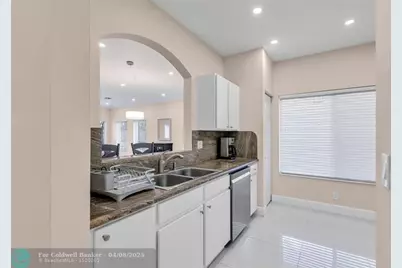 1245 SW 48th Ter, Deerfield Beach, FL 33442 - Photo 5