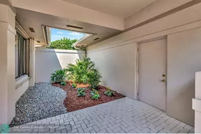 6102 SE Oakmont Pl, Stuart, FL 34997 - Photo 5