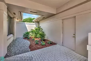 6102 SE Oakmont Pl, Stuart, FL 34997 - Photo 5