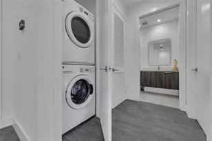 1045 NE 18th Ave, Fort Lauderdale, FL 33304 - Photo 17