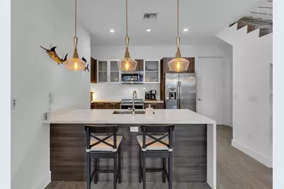 1045 NE 18th Ave, Unit #105, Fort Lauderdale, FL 33304 - Photo 5