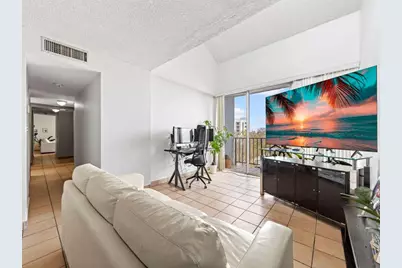 310  Fontainebleau Blvd, Unit #502, Miami, FL 33172 - Photo 5