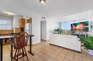 310 Fontainebleau Blvd, Miami, FL 33172 - Photo 7