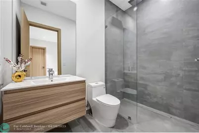 1000 SW 93rd Ave, Plantation, FL 33324 - Photo 23