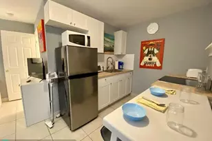 819 SW 9th Terrace, Fort Lauderdale, FL 33315 - Photo 11