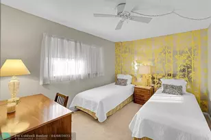 555 NW 4th Ave, Boca Raton, FL 33432 - Photo 11