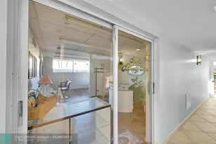 555 NW 4th Ave, Boca Raton, FL 33432 - Photo 15