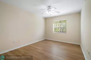 6492 Emerald Dunes Dr, West Palm Beach, FL 33411 - Photo 11