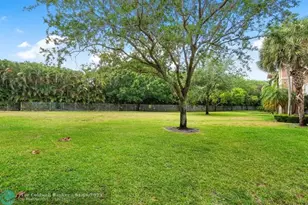6492 Emerald Dunes Dr, West Palm Beach, FL 33411 - Photo 29