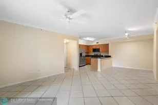 6492 Emerald Dunes Dr, West Palm Beach, FL 33411 - Photo 7