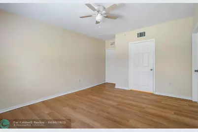 6492  Emerald Dunes Dr, Unit #208, West Palm Beach, FL 33411 - Photo 17