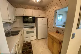 278 Newport R Unit, Deerfield Beach, FL 33442 - Photo 5