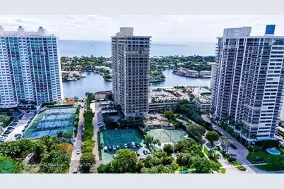 20191 E Country Club Dr, Unit #510, Miami, FL 33180 - Photo 33