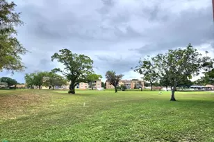 9521 Sunrise Lakes Blvd, Sunrise, FL 33322 - Photo 17