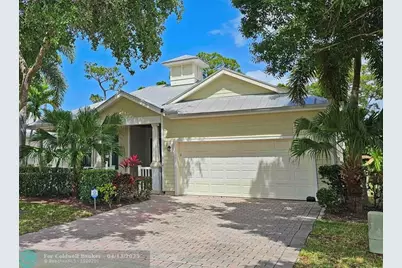 532 NE Canoe Park Cir, Port Saint Lucie, FL 34983 - Photo 1