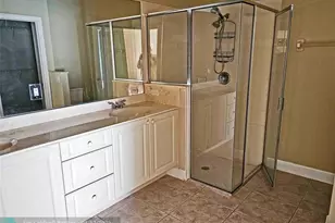 532 NE Canoe Park Cir, Port Saint Lucie, FL 34983 - Photo 9