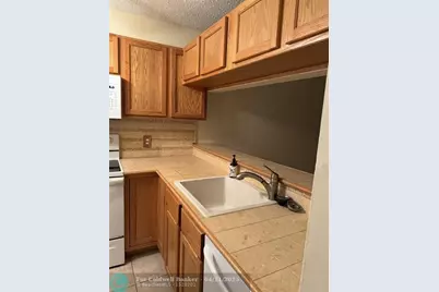 1094  Coral Club Dr, Unit #1094, Coral Springs, FL 33071 - Photo 17