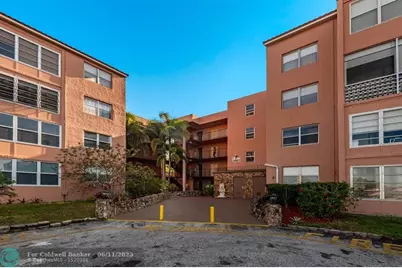 2861  Somerset Dr, Unit #317, Lauderdale Lakes, FL 33311 - Photo 7