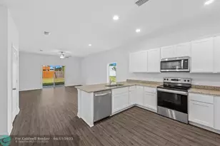 8416 100th Ave, Vero Beach, FL 32967 - Photo 9