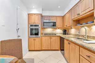 4250 Galt Ocean Dr, Fort Lauderdale, FL 33308 - Photo 3